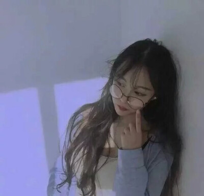 苏陌瑶の女头 抱图点赞 侵删