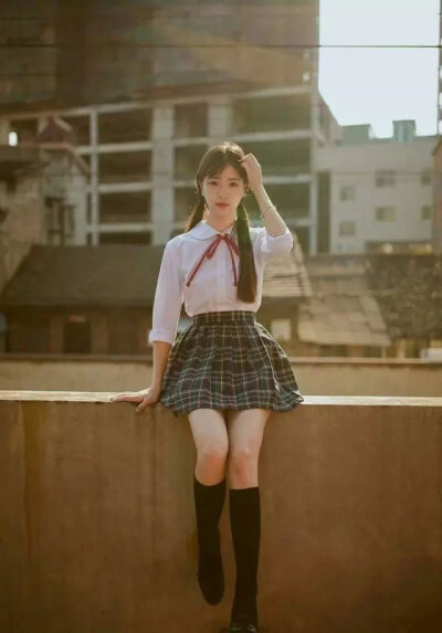 苏陌瑶の女头 抱图点赞 侵删 