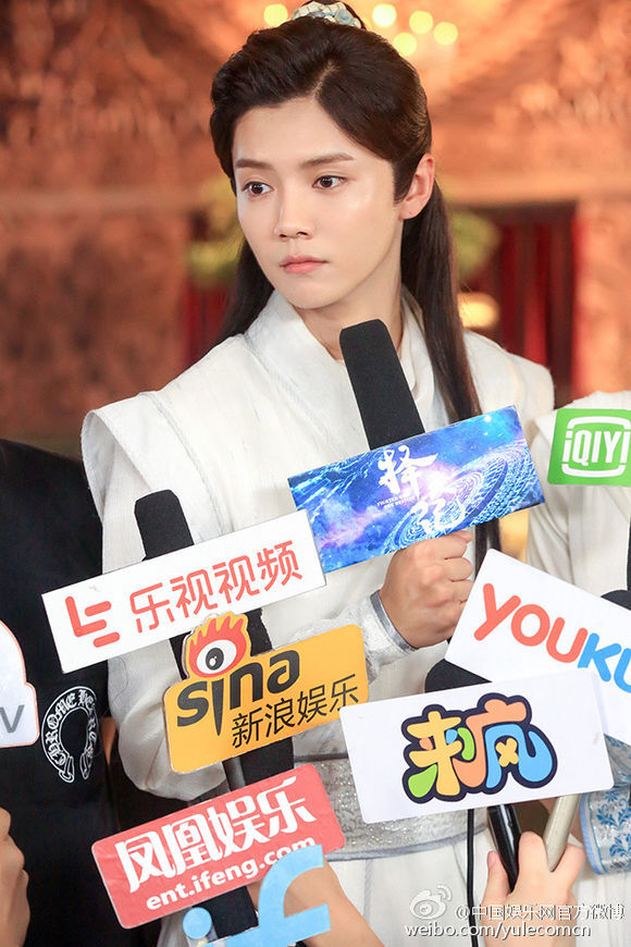 鹿晗 luhan