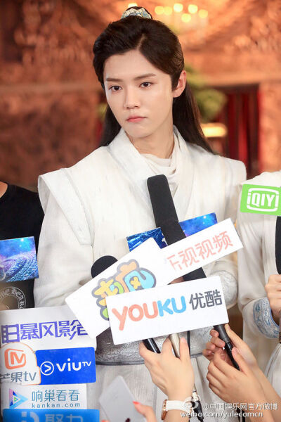 鹿晗 luhan