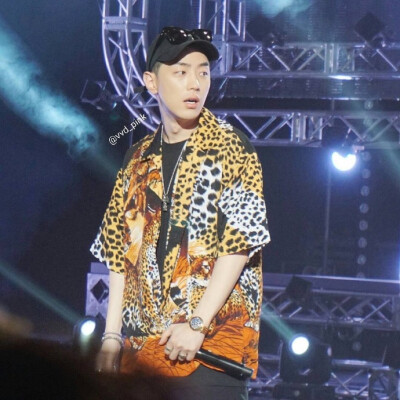 #GRAY#160813 SMTM5釜山公演 cr:logo