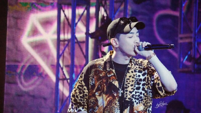 #GRAY#160813 SMTM5釜山公演 cr:logo