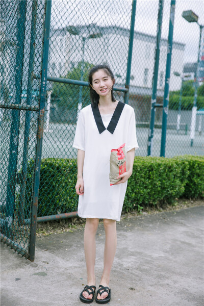 小裁缝LT-081277时尚简约黑白拼接雪纺连衣裙宽松大方气质中长裙