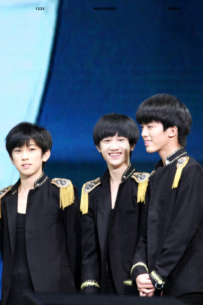 圖片 cr logo
TFBOYS 3周年@廣州