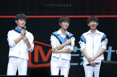 圖片 cr logo
TFBOYS 3周年@廣州