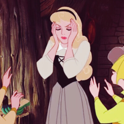 头像 迪士尼 公主 灰姑娘 白雪公主 女巫 巫婆 王子 复古 原版动画 女生头像 动漫头像 仙德瑞拉 另类头像 年代 睡美人 壁纸