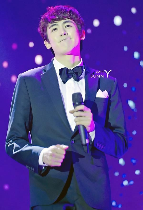 #Nichkhun# #尼坤# 【140916 饭拍合集】【khunjuicy】萌点合集L【米奇转载】【khunjuicy】140916 Nichkhun @... (强烈安利之！！) L【米奇转载】【khunjuicy】140916 Nichkhun G... L【米奇转载】【khunjuicy】140916 Nichkhun S... L【米奇转载】【khunjuicy】140916 Nichkhun L..…