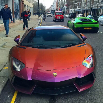 兰博基尼Aventador SV，大牛♚↣红魔◢超跑，◢跑车◢街拍，原创，生活，◢意境 ，壁纸，锁屏，酷炫，流行，◢侵删↣ ...♛by.艾莉薇儿* 