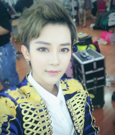 啊啊啊啊，帅萌美女神，毒药李颖✧٩(ˊωˋ*)و✧