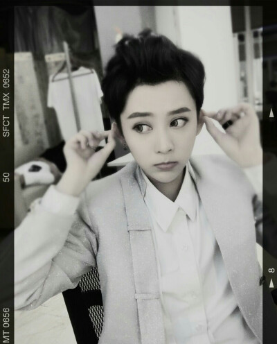 啊啊啊啊，帅萌美女神，毒药李颖✧٩(ˊωˋ*)و✧