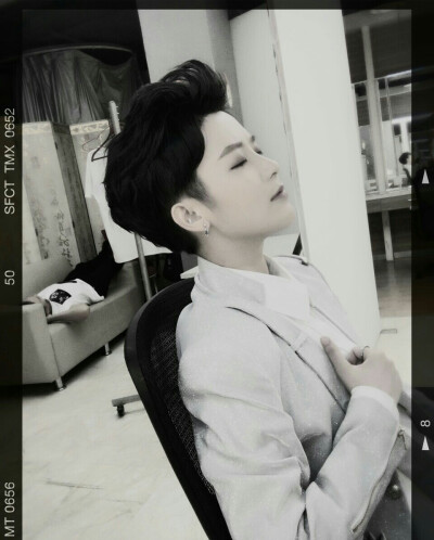 啊啊啊啊，帅萌美女神，毒药李颖✧٩(ˊωˋ*)و✧