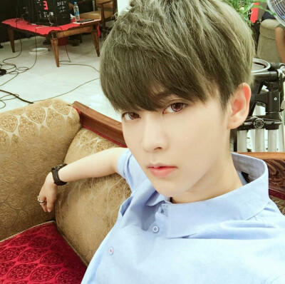 啊啊啊啊，帅萌美女神，毒药李颖✧٩(ˊωˋ*)و✧