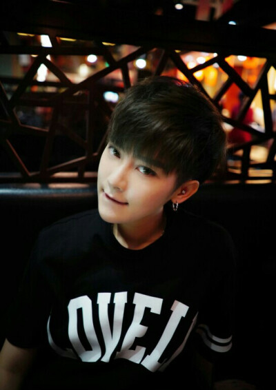 啊啊啊啊，帅萌美女神，毒药李颖✧٩(ˊωˋ*)و✧