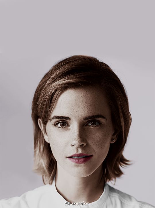 暂时息影之后，Emma Watson就专注于自己的读书会和女权事业。最近她又以老师的身份参加了联合国旗下的一个新的教育项目“FromWhereIStand”，讲述关于性别平等的课程。曾经是学霸，如今是老师，这个小女神一路都在传播着正能量，给Emma点赞