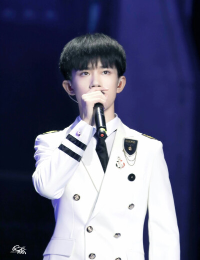 #易烊千玺 #TFBOYS 广州三周年粉丝见面会 高清 帅气