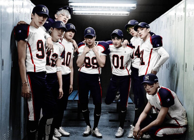 EXO love me right