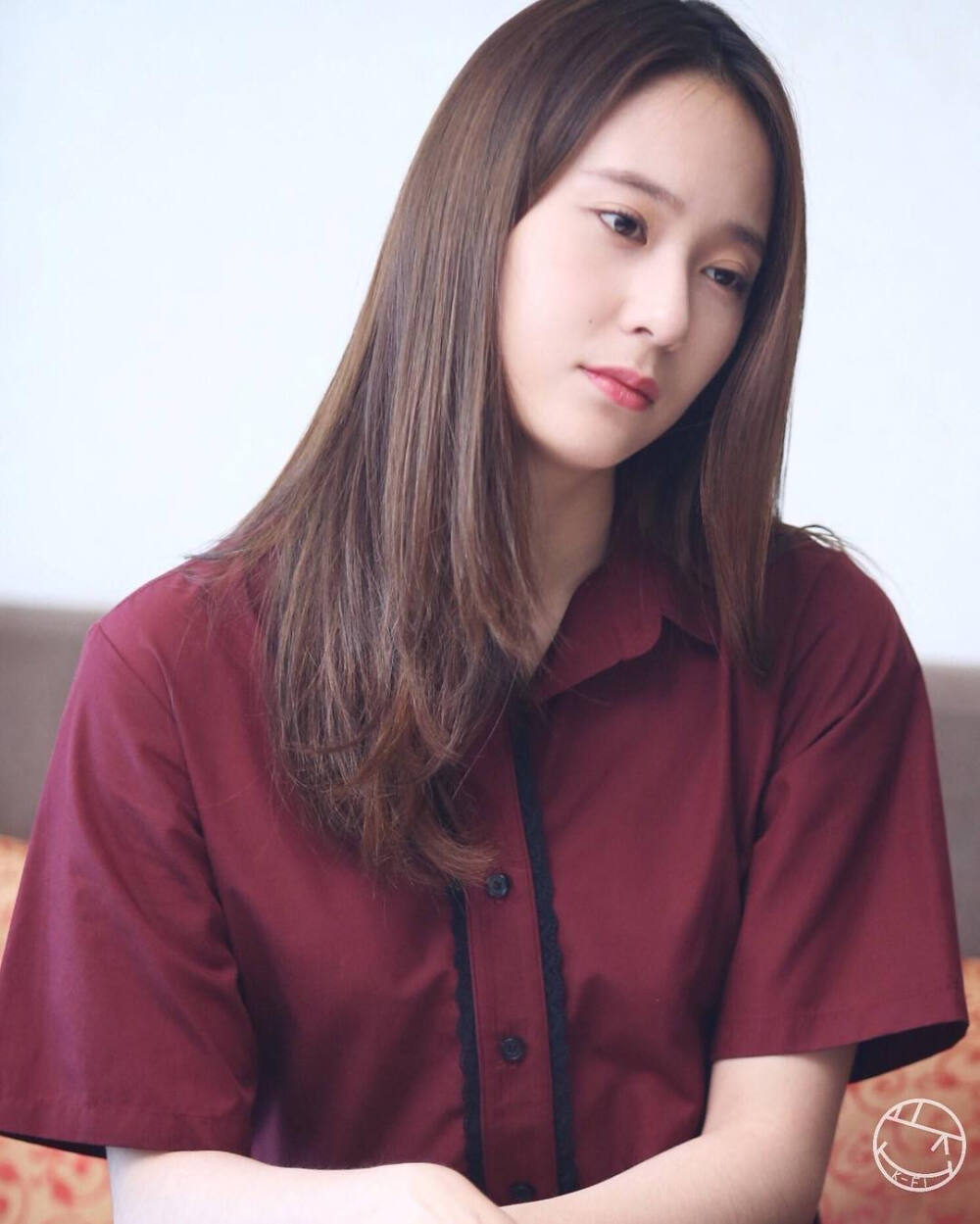 郑秀晶 水晶 Soojung vousmevoyez Krystal 来源：ins 出处看logo