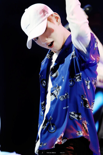 #金泰亨#v#金泰亨花郎# 【@VISUAL_SHOCK 】160810 中韩武术文化交流庆典 高清更新2p