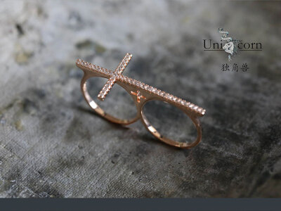 独角兽Unicorn 925银镀玫瑰金镶水晶连环十字戒
https://item.taobao.com/item.htm?spm=2013.1.1998246701.1.Z9qbfE&scm=1007.10152.33975.1p0&id=536812217008&pvid=476bc95f-db80-4e74-b30e-5d318069b59a