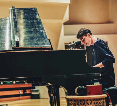 男神greyson chance