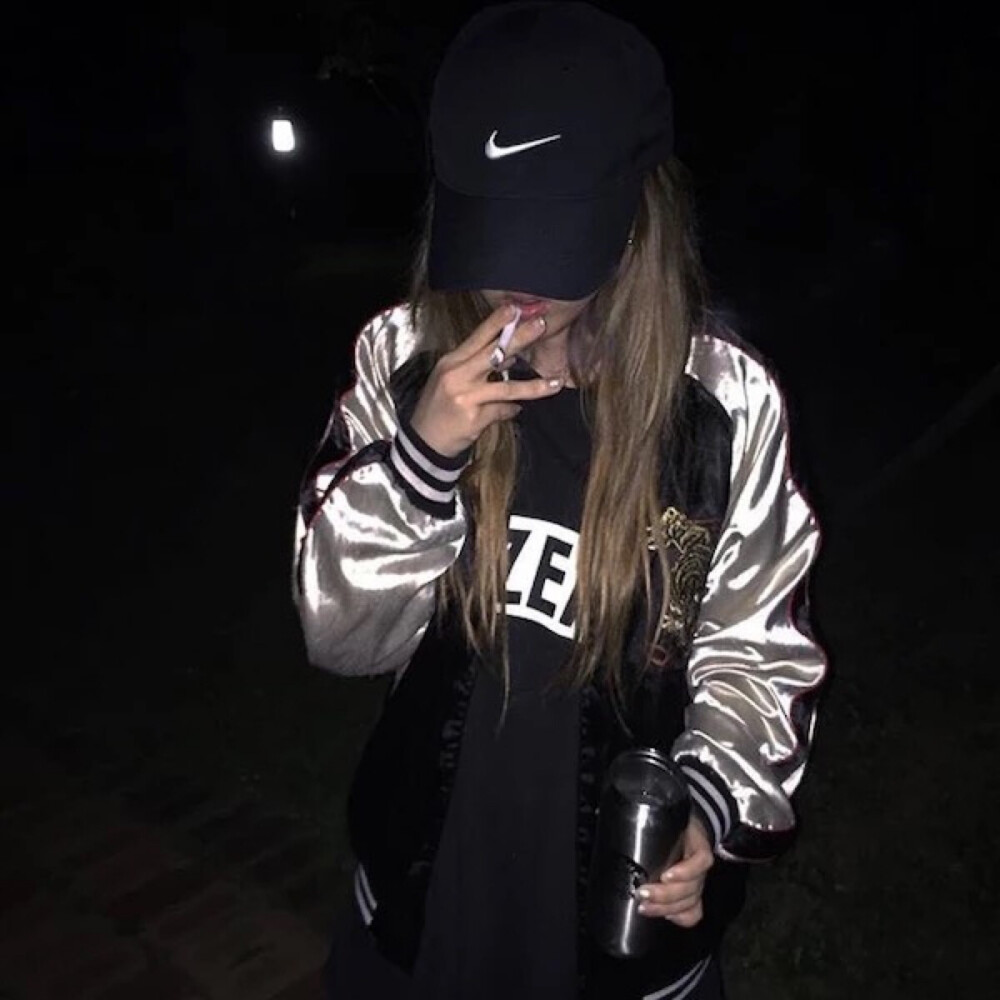 世中仙儿の 女生头像 闺蜜头像 欧美头像 韩系女头 部分女头 原宿风