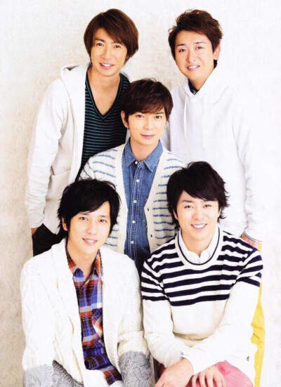 ARASHI 嵐 大野智 樱井翔 相叶雅纪 二宫和也 松本润
全家福既视感！