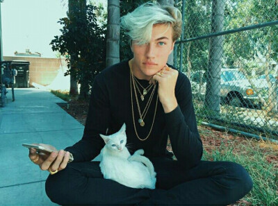 Lucky Blue Smith 欧美男头