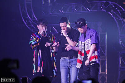 Simon D 160820 SMTM5 con cr:trueplie 幸福的一家三口