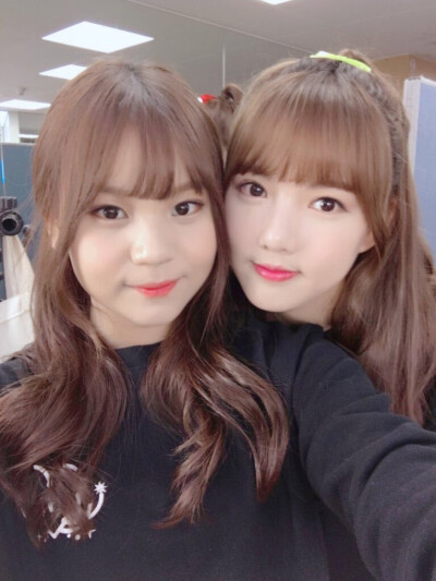 GFRIEND 여자친구 女朋友 정예린 郑艺琳 Jung Ye Rin 엄지 严智 Um Ji 김예원 金艺源 Kim Ye Won