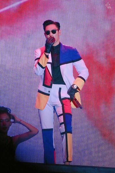 崔胜铉23今天也会好好吃饭…发布到bigbang 崔胜…bigbang top 崔胜铉