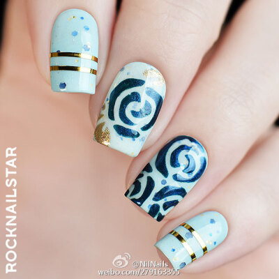 #RockNailStar# 新胶带Roses，小玫瑰图案，比之前Romantic里面的玫瑰小，实用款！玫瑰花在指甲上永远都好看！全部6张新胶带都发完了，全部都已上新！