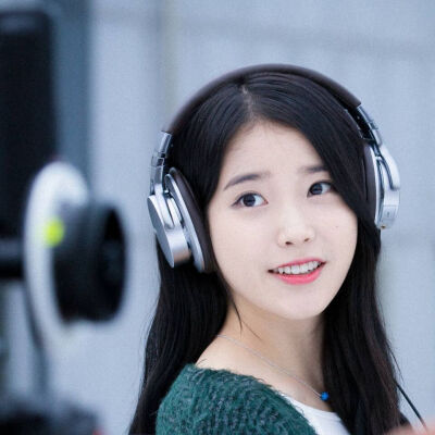 #韩国歌手演员# 国民妹妹 IU 李知恩 iu高清照片
