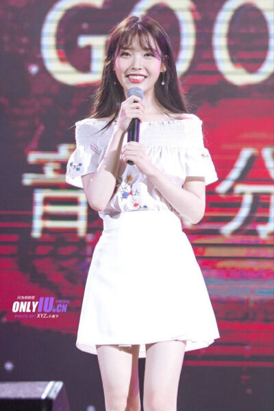 #韩国歌手演员# 国民妹妹 IU 李知恩 iu高清照片
