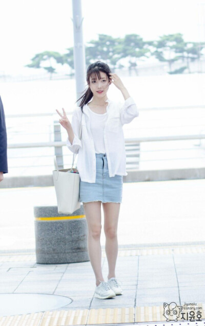 #韩国歌手演员# 国民妹妹 IU 李知恩 iu高清照片
