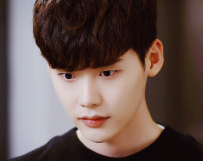 JONGSUK 李钟硕 