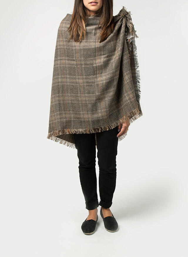 9 Ways to Wear a Blanket Scarf: 6. The Matador