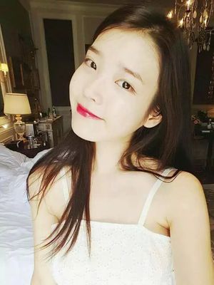 IU不常见美图收藏，快来关注我吧！