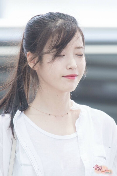 IU不常见美图收藏，快来关注我吧！