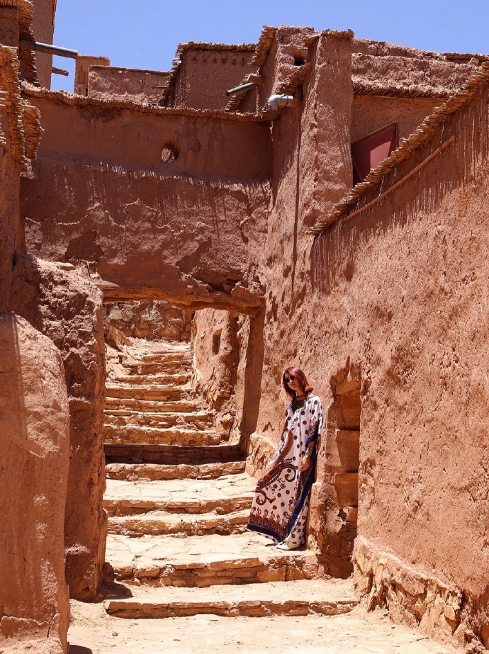 Ait Ben Haddou, 去撒哈拉途中经过的小镇。总想在这样的小屋里找到三毛笔下沙漠生活的影子，北非的人们真的知道如何在最简朴的材质中勾画美感。