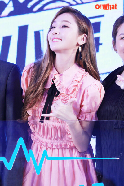 郑秀妍 Jessica 160613 那件疯狂的小事叫爱情发布会 cr.logo