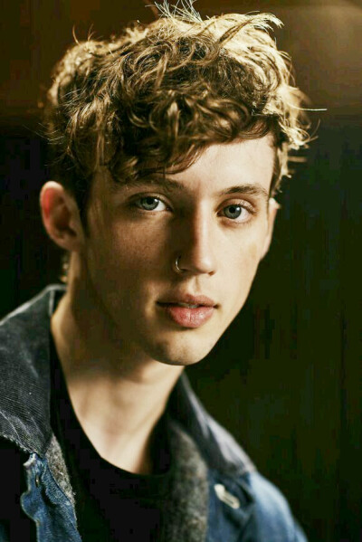 troye sivan#头像#存图舔颜
戳戳美颜盛世
by儿童有何吩咐