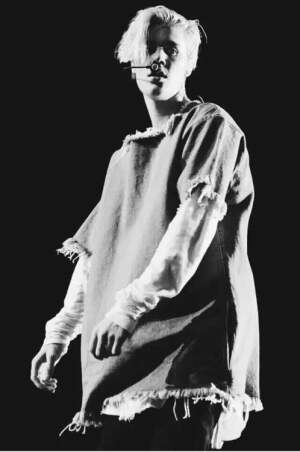 他叫贾斯丁比伯