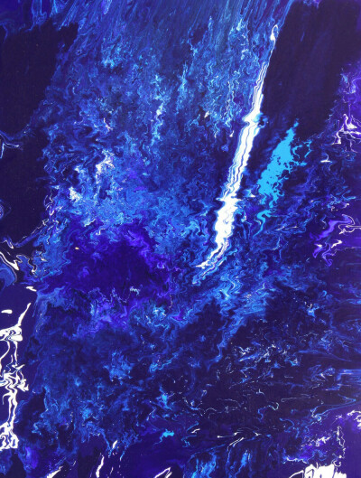 蓝色调调 并不知道这是什么物体