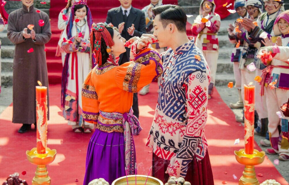 两朵隔墙花，早晚成连理