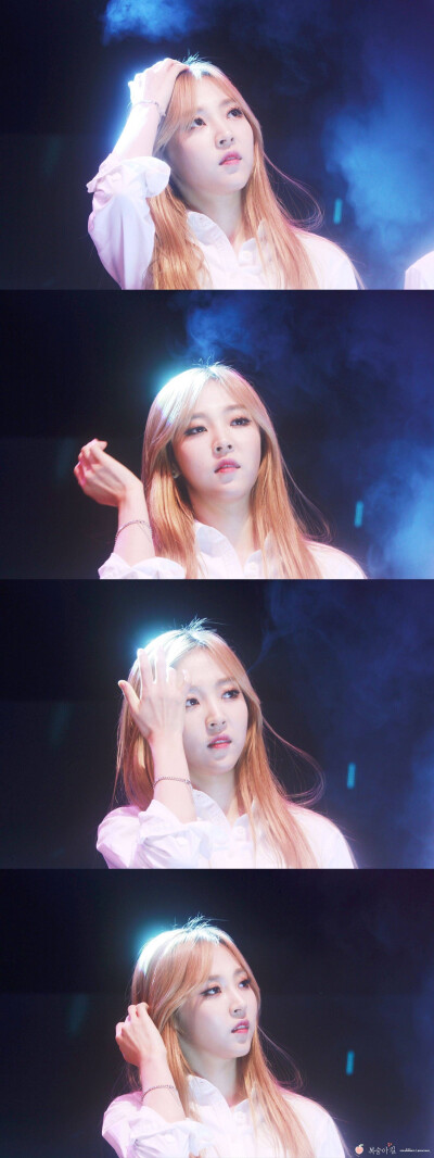 #MAMAMOO# #文星伊# #玟星# #MOONBYUL#
【151022 加耶大学公演饭拍9p】
图cr:peachway
对穿衬衫的你星毫无抵抗力！