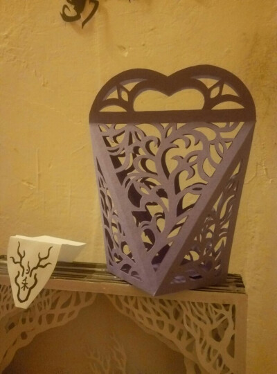 盒子 感觉纸不太好啊......