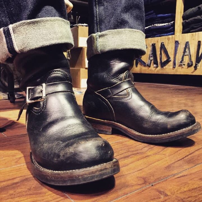 radiance团队的同仁们穿旧的vibergboots