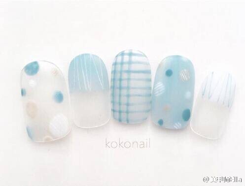 纯美的透明感美甲