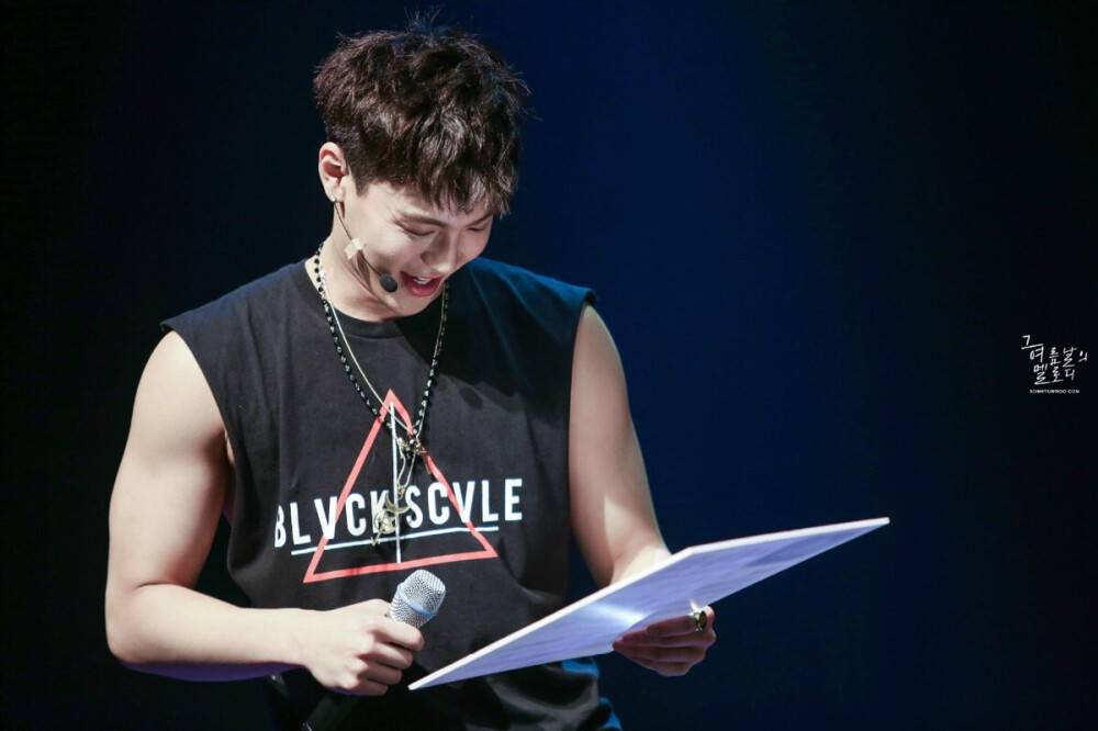 1992年6月18日出生于韩国,韩国男歌手,男子组合monsta x队长