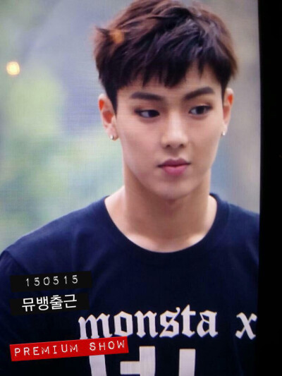 Shownu，本名孙轩宇，1992年6月18日出生于韩国，韩国男歌手，男子组合MONSTA X队长。#20150515 音乐银行饭拍#